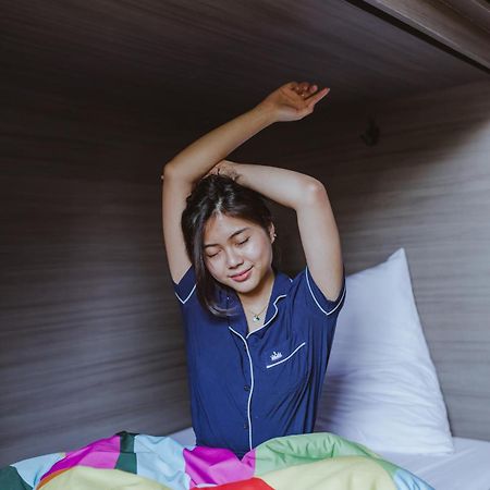 Nomad Hostel Kemang Jakarta Ngoại thất bức ảnh