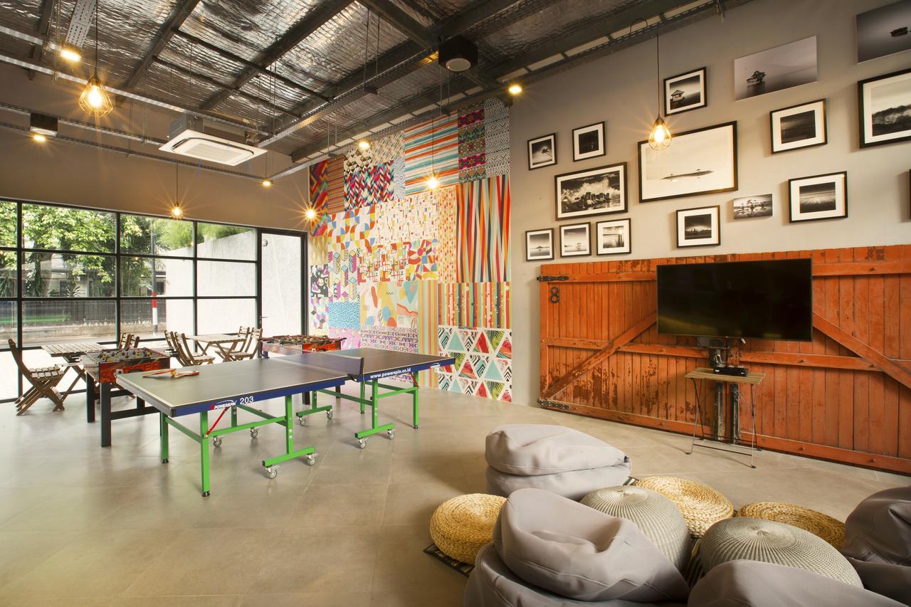 Nomad Hostel Kemang Jakarta Ngoại thất bức ảnh