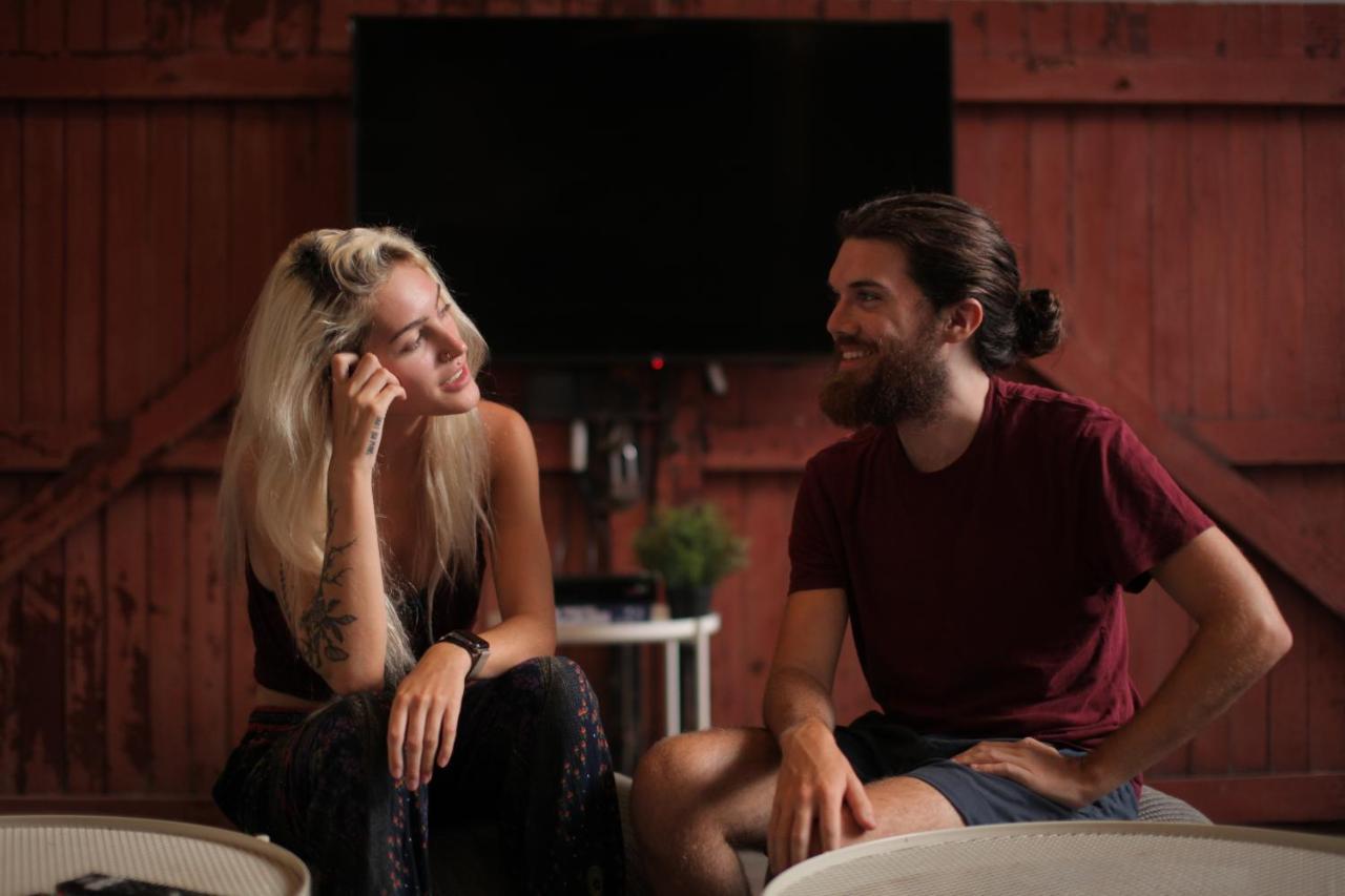 Nomad Hostel Kemang Jakarta Ngoại thất bức ảnh