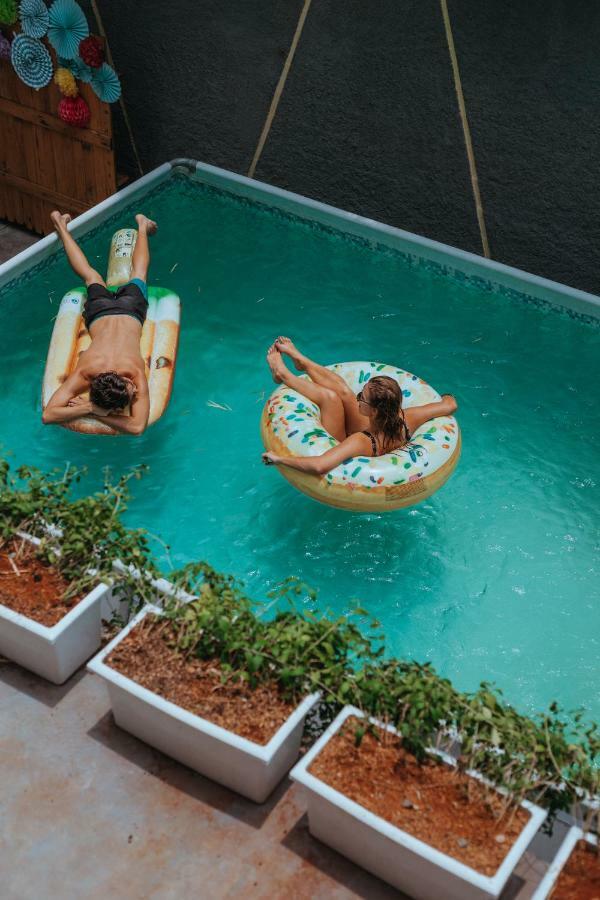 Nomad Hostel Kemang Jakarta Ngoại thất bức ảnh